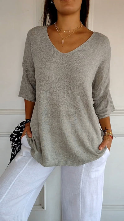 LILITH – V-NECK KNIT TOP