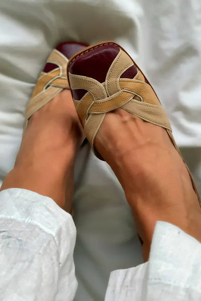 TRI-COLOR SLIP-ON FLATS