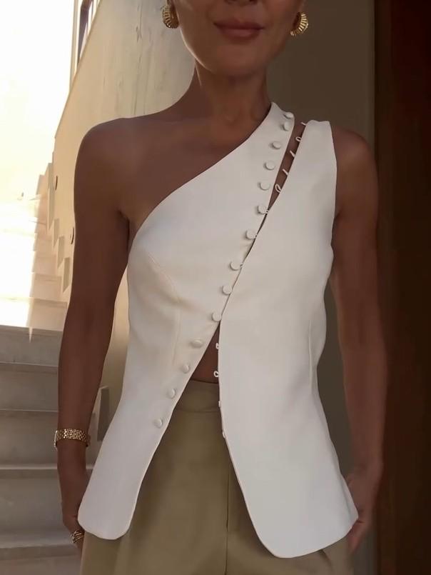 SELENE – STYLISH ONE-SHOULDER TOP WITH MODERN FLAIR