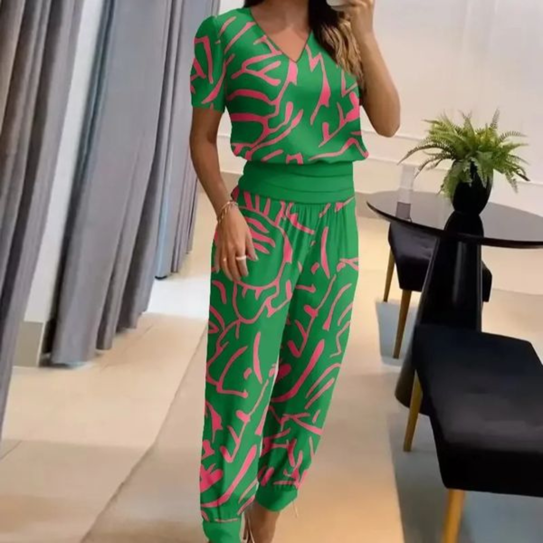 Katelyn - Chic Fashion Ensemble