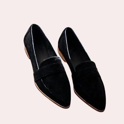 Serenithra – Classic Round Toe Loafers