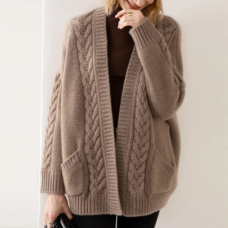 Sylvia | Oversized Cable Knit Cardigan