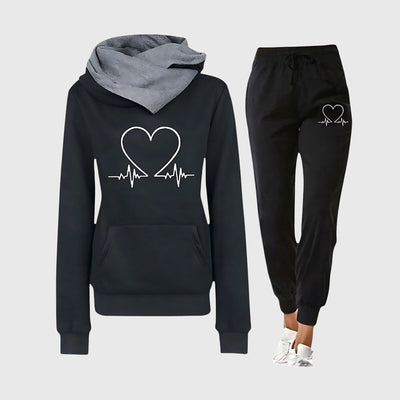 HEARTBEAT – COMFORTABLE TRACKSUIT